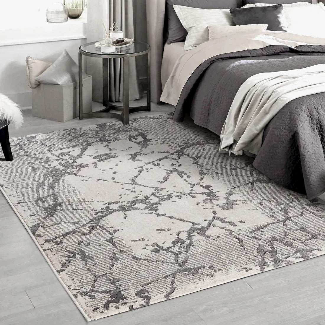 Sehrazat LEXA 1000 Grau
Exquisiter Designer Teppich für anspruchsvolle Innenräume