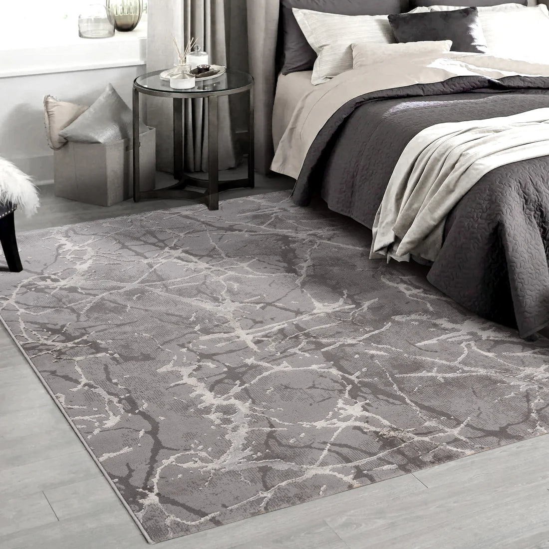 Sehrazat LEXA 3000 Grey
Exquisiter Designer Teppich in Grau Tönen für anspruchsvolle
Innenräume